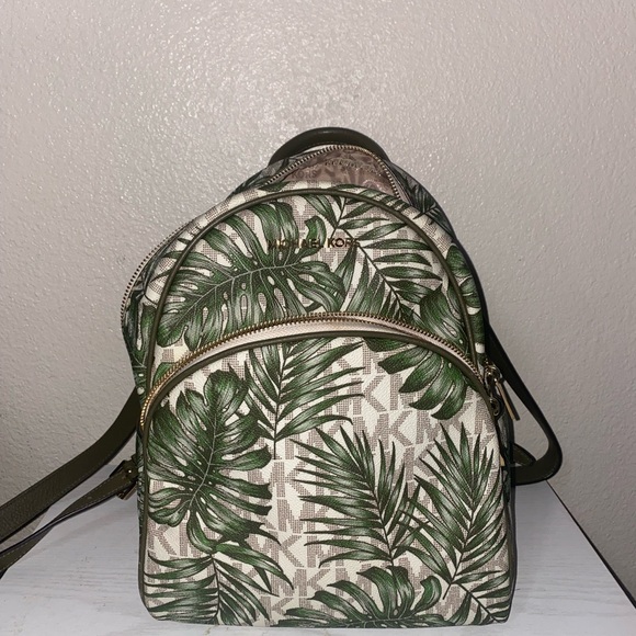 MK backpack - Picture 2 of 5